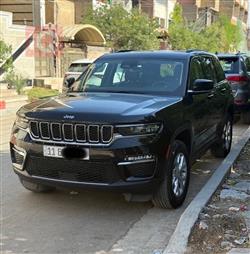 جیپ گراند شیرۆکی